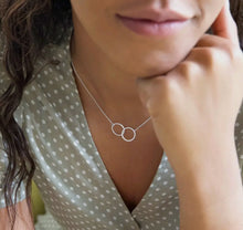 Interlocking Hoop Necklace