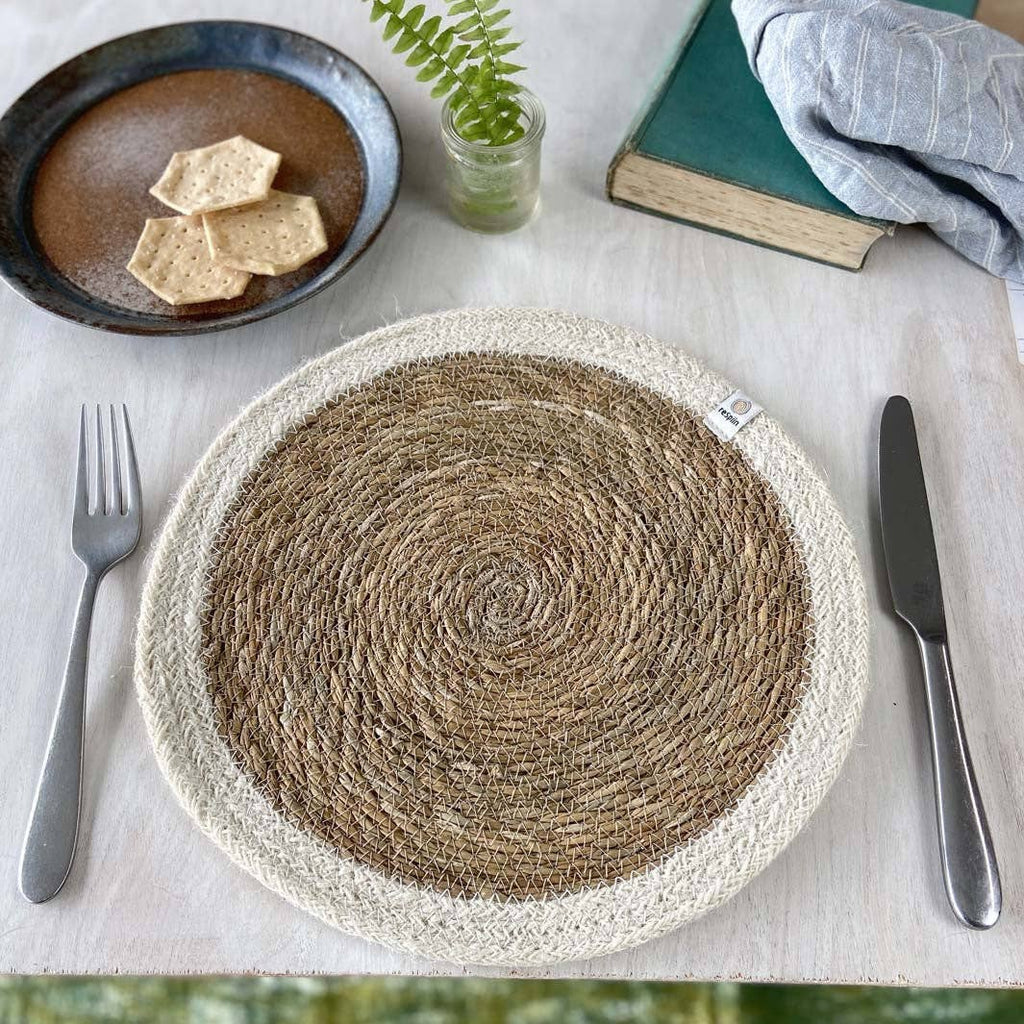 Set of 6 Seagrass & Jute Tablemats - Natural/White