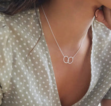 Interlocking Hoop Necklace