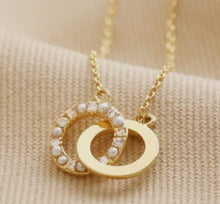 Interlocking Gold Pearl Necklace