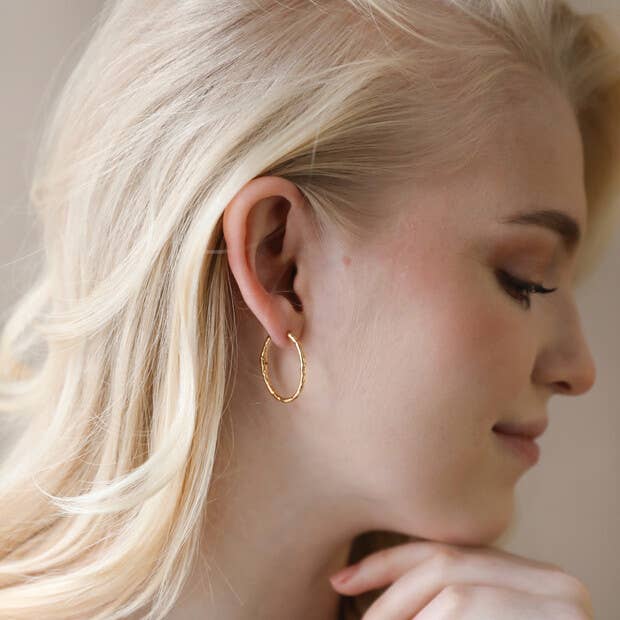 Textured Hoop Earrings:Silver