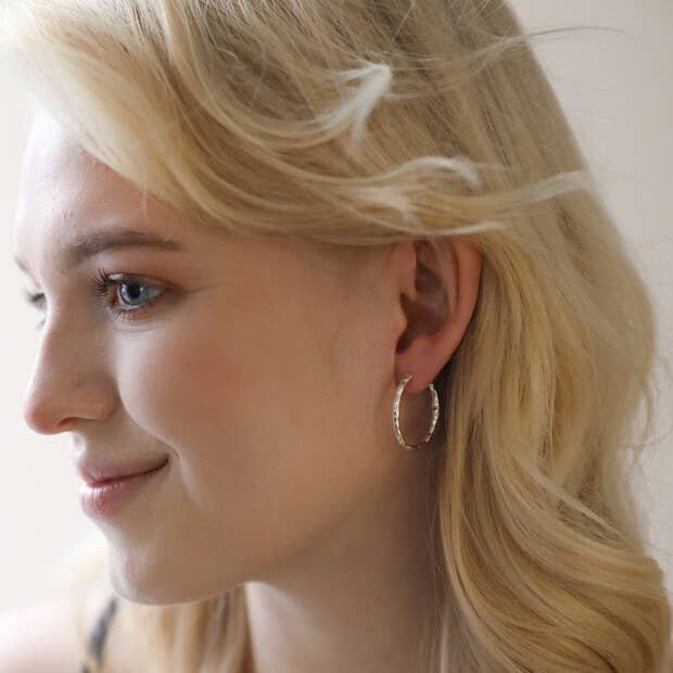 Textured Hoop Earrings:Silver